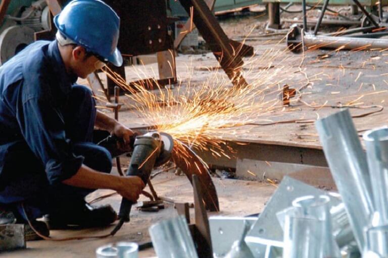 Thợ hàn, cơ khí có nhiều cơ hội việc làm
